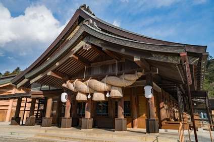 出雲大社の縁結びのお守り 効果のある持ち方 貰い方や種類とご利益 井戸端会議