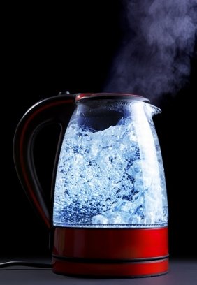 電気ケトルとやかんの比較 お湯が沸くまでの時間や電気代の違いも 井戸端会議