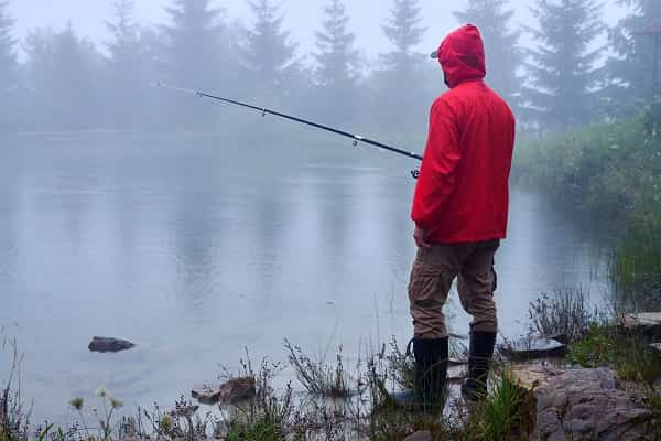 降水量2mm ミリメートル で釣りはできる 雨対策の服装と注意点 井戸端会議